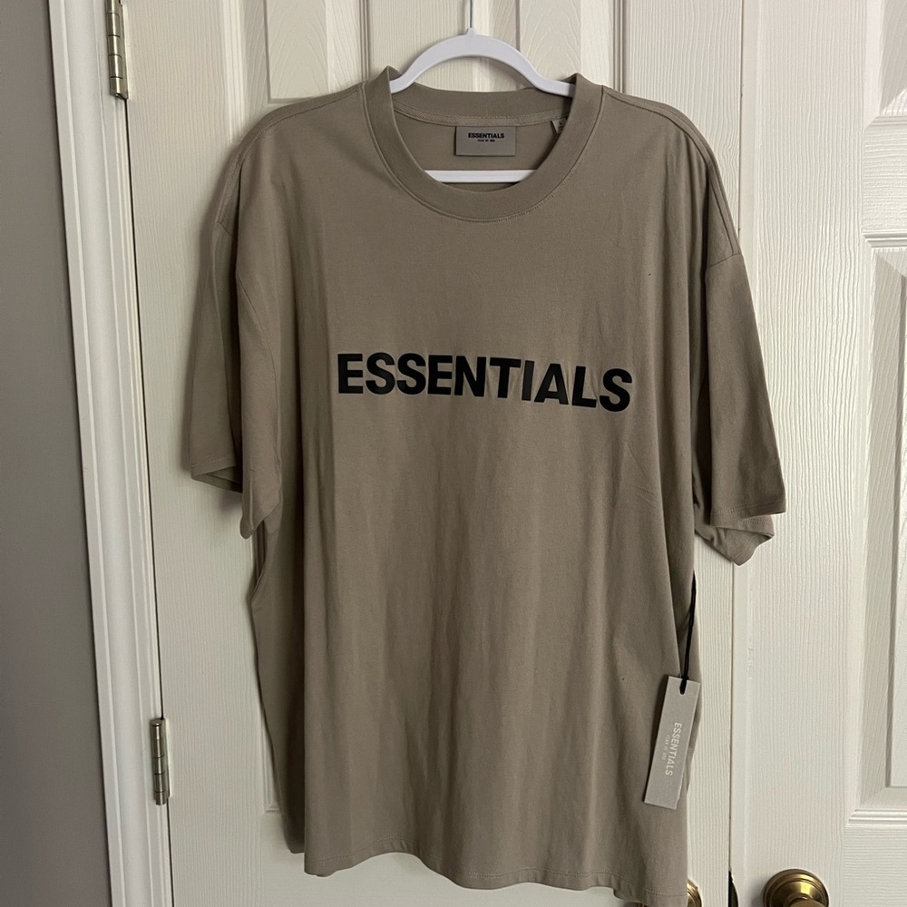Fear of God Essentials Men's Olive T-Shirt-BRAND NEW WITH TAGS